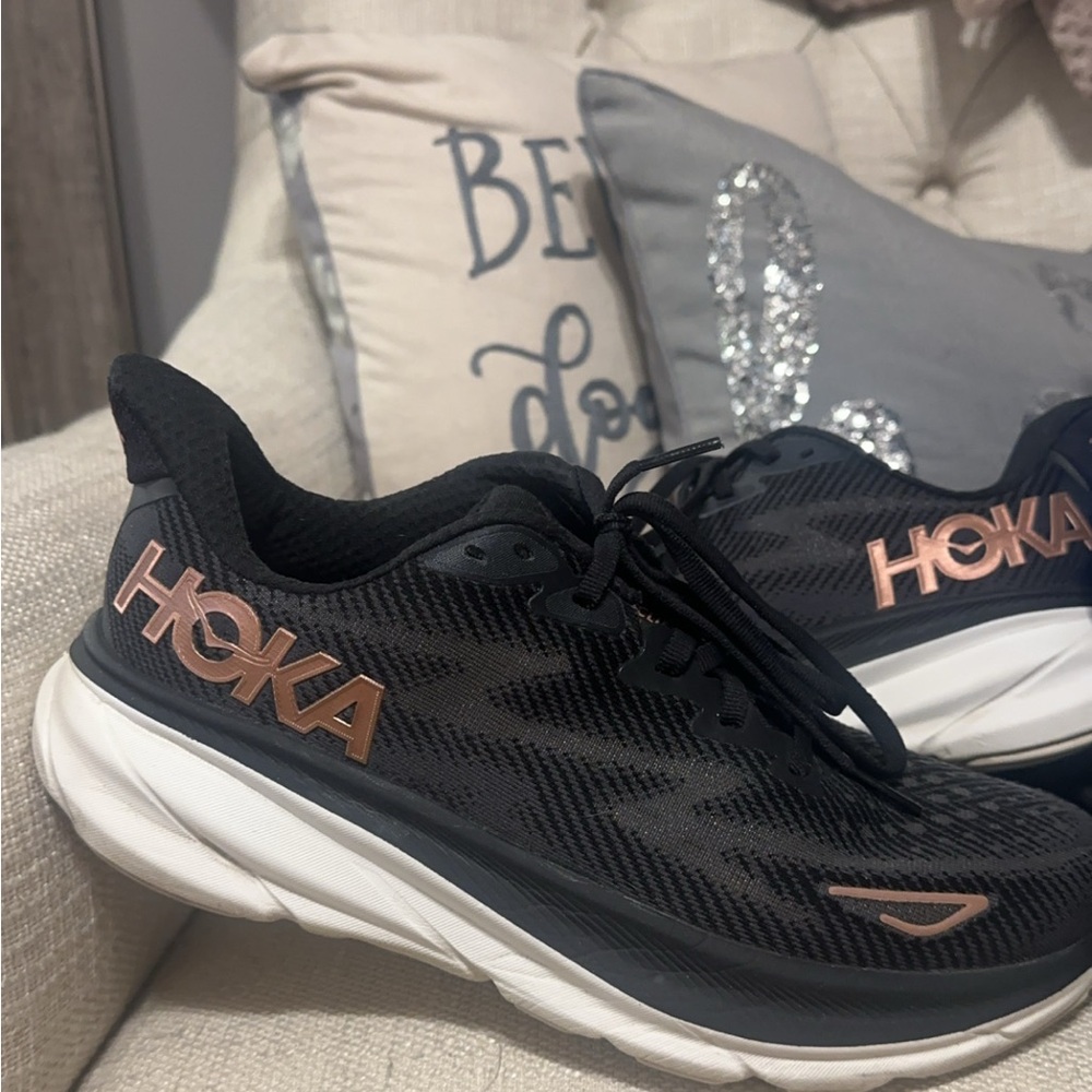 HOKA Clifton 9